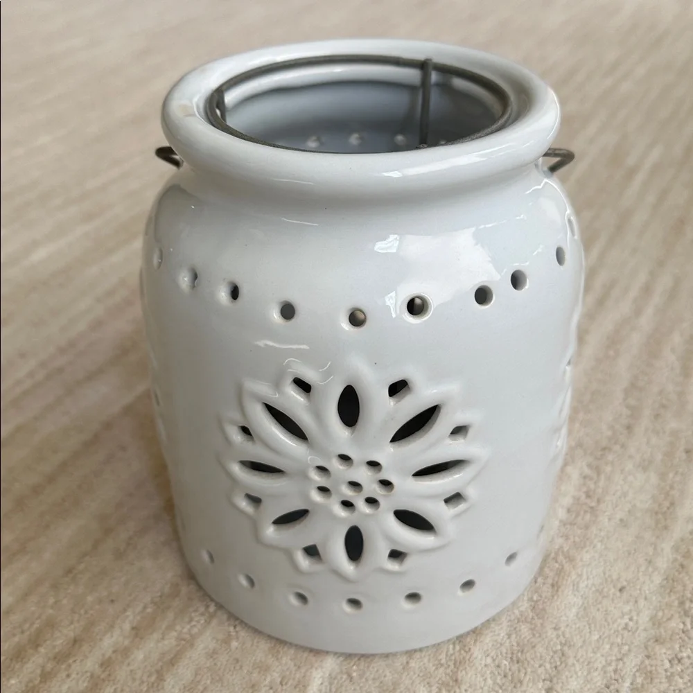 Ceramic White Lantern Flower Cutout Barrel Handle Candle Holder Insert